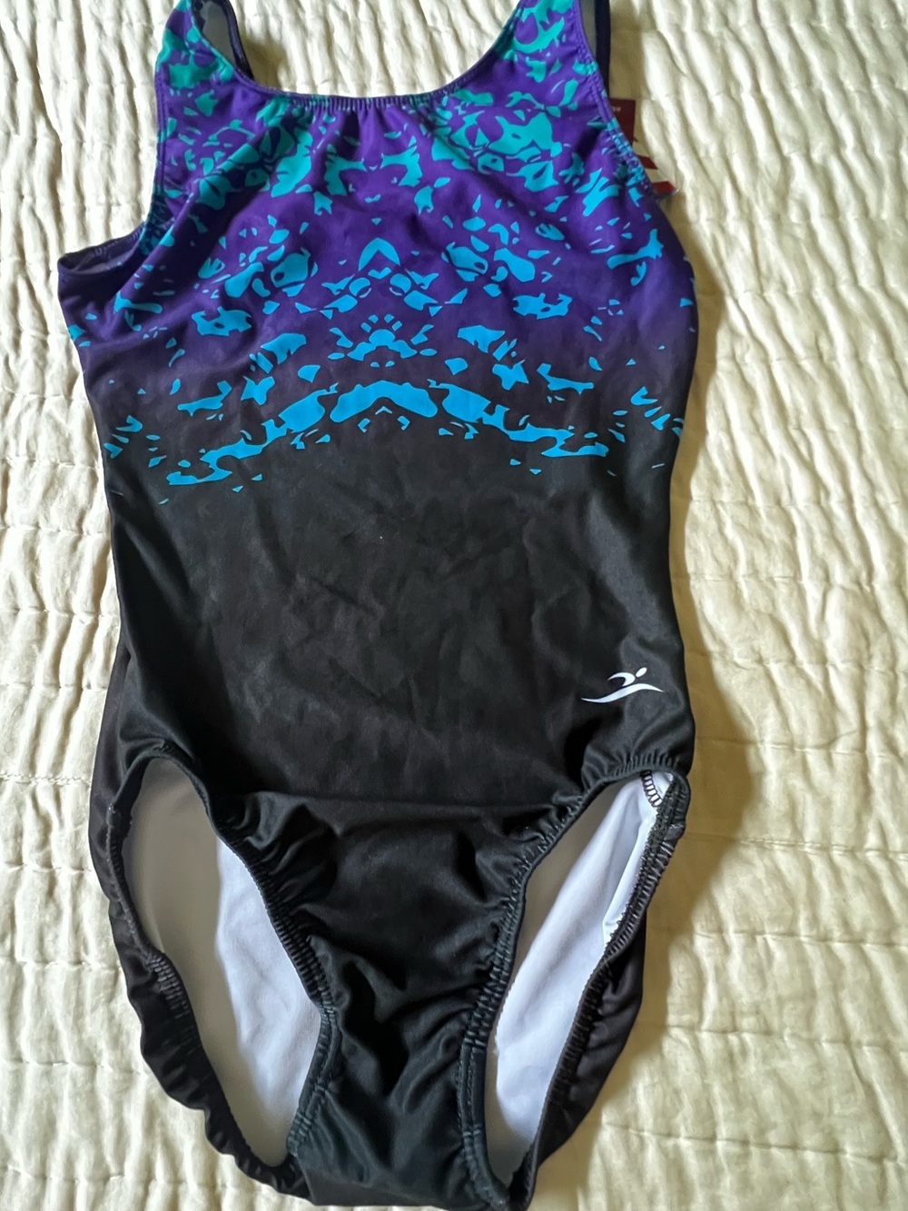 MOTIONWEAR GYMNASTICS LEOTARD FEATURES STRIKING PURPLE/BLUE ABSTRACT 
SM ADULT